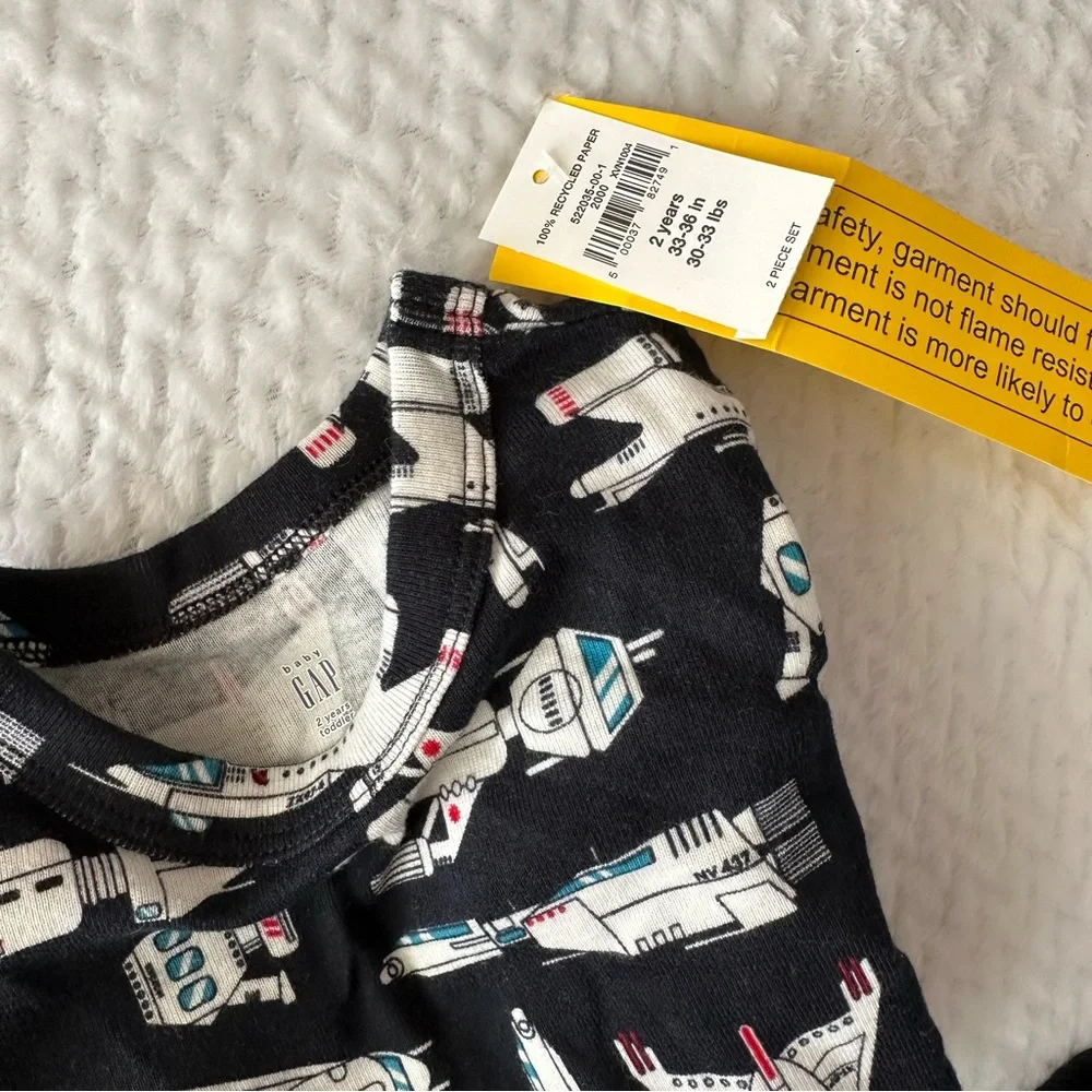 Gap Rocket/Space Ship Pajamas size 2